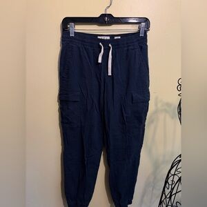 Letter to Juliet Tapered Linen Pants in Navy